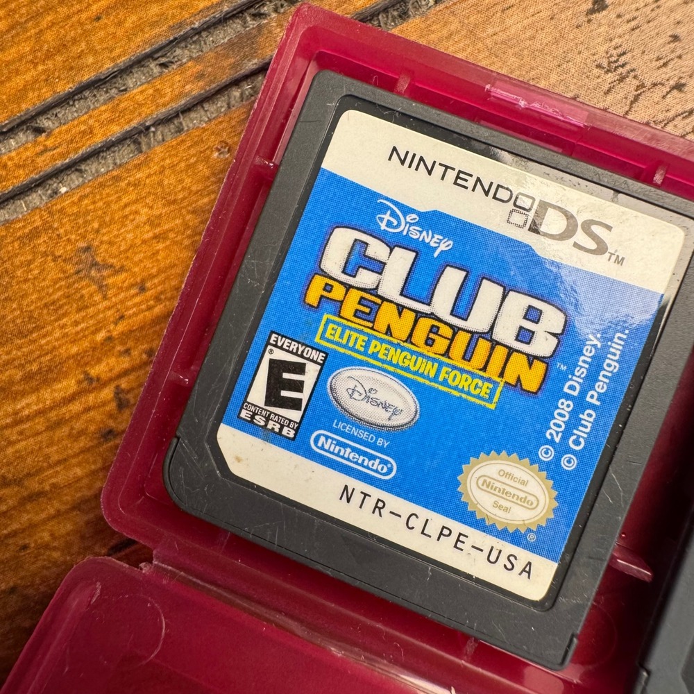 Disney‎ Club Penguin Elite Penguin Force Nintendo DS Game Cartridge NTR-CLPE-USA